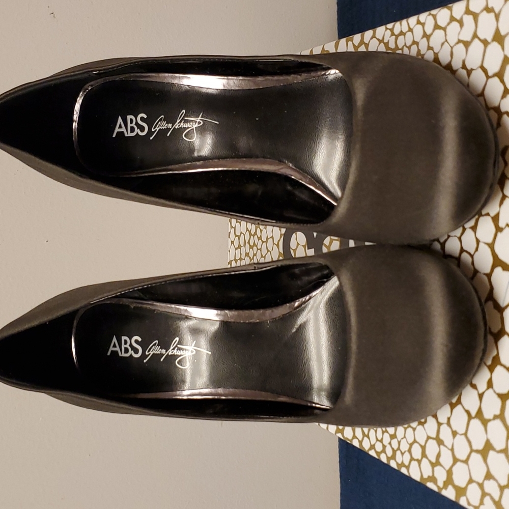Allen Swartz pumps - Picture 2 of 4